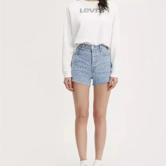 Levis Premium Ribcage Short Size 29 Super High Rise Button Fly Cut-Offs Wildcat